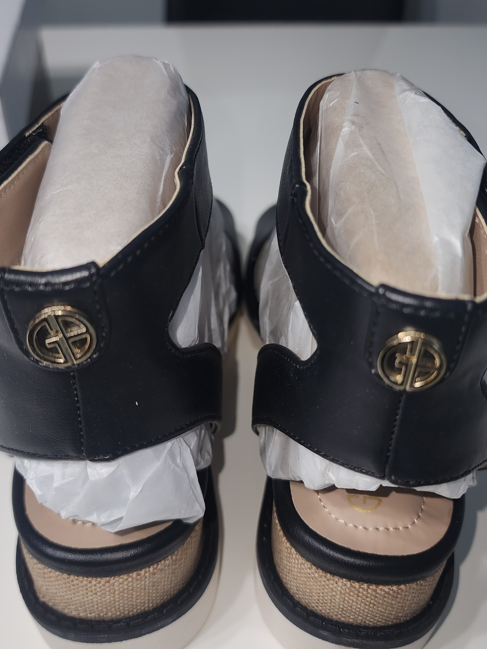 Giani Bernini Women's Black Ankle-Strap Platform Sandals Size 7.5 - Picture 7 of 13